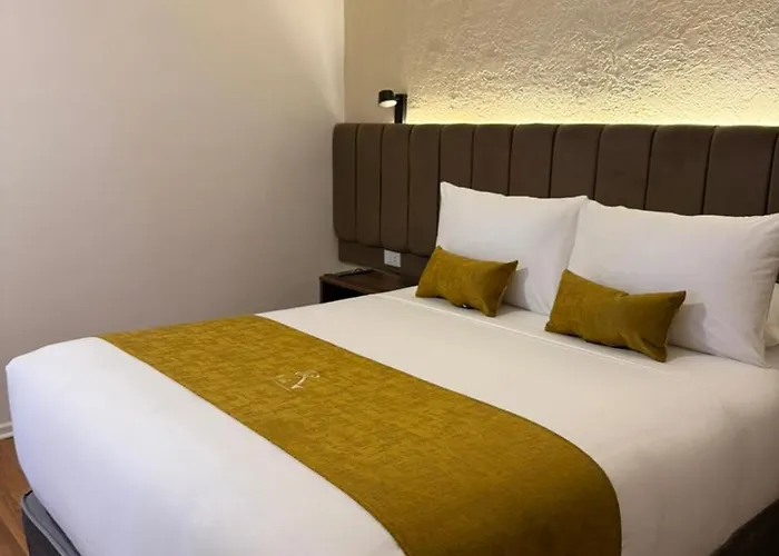 Casa Tiyay Hotel *